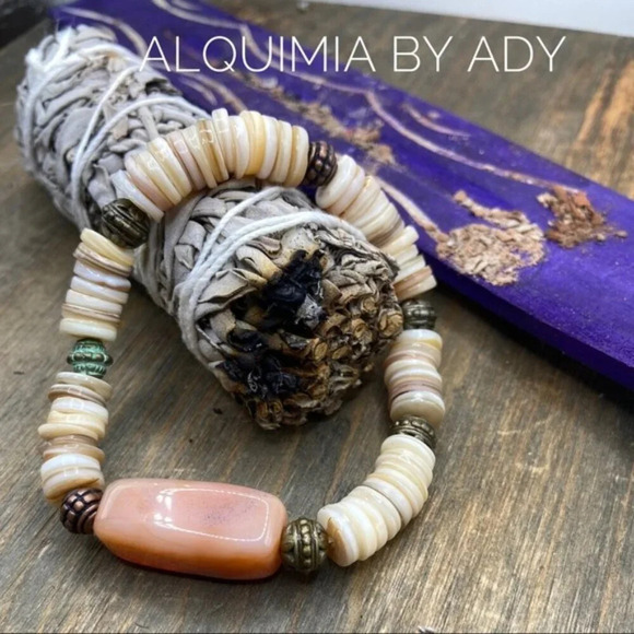 Mother of pearl agate maximalist chunky statement beaded bracelet - Picture 1 of 1